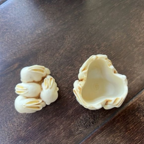 Harmony Kingdom At the Hop Treasure Jest Bunnies Rabbits with Box - Picture 7 of 9